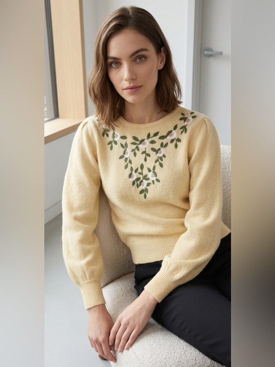 Vintage Sweaters - STUNNING VINTAGE Floral Embroidered round neck Sweater w puff sleeves Sze Medium